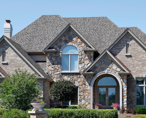 How to ire a roofing contractor